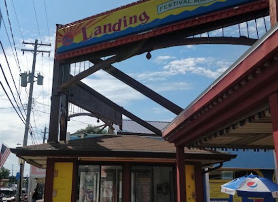 ohio/geneva-on-the-lake/shop/the-landing-festival-marketplace