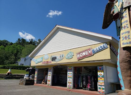 massachusetts/mohawk-trail/shop/native-views