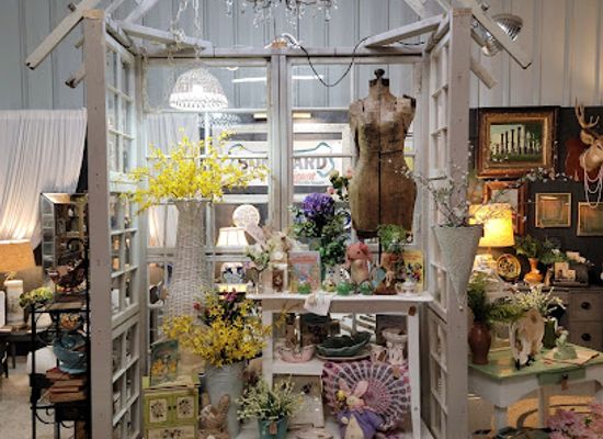 alabama/dothan/shop/the-hornet-s-nest-antique-market