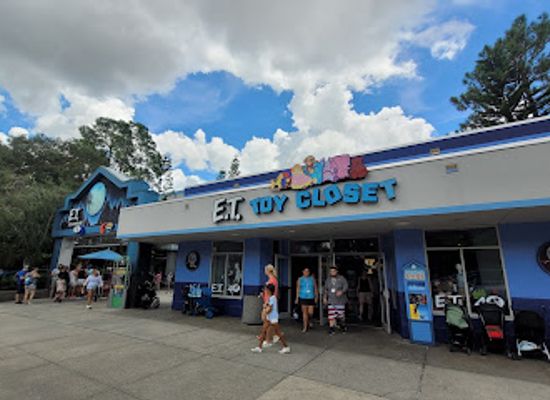 florida/orlando-theme-parks-area/shop/e-t-toy-closet
