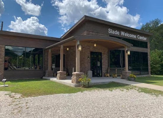 kentucky/red-river-gorge-geological-area/shop/slade-welcome-center-red-river-gorge