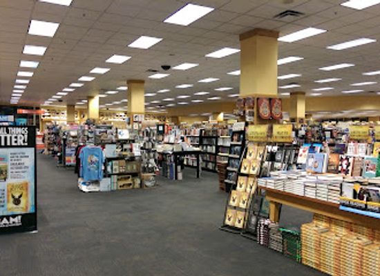 maine/south-portland/shop/books-a-million