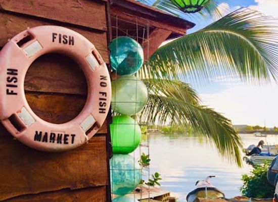 micronesia/yap-islands/shop/arthur-s-fish-market