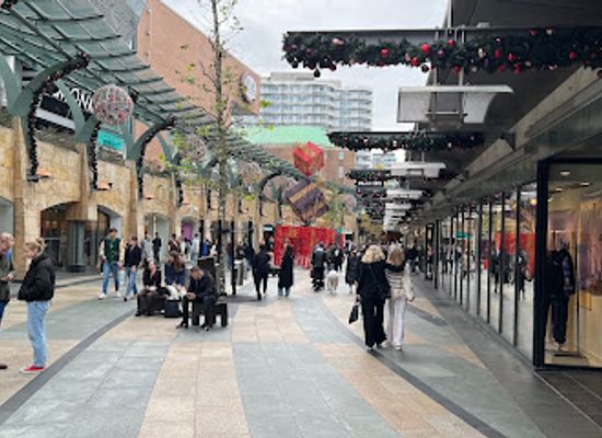 netherlands/rijnmond/shop/urban-outfitters