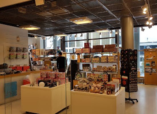 finland/helsinki/shop/heureka-shop