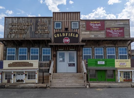 nevada/esmeralda-county/shop/the-goldfield-stop-stop-inn