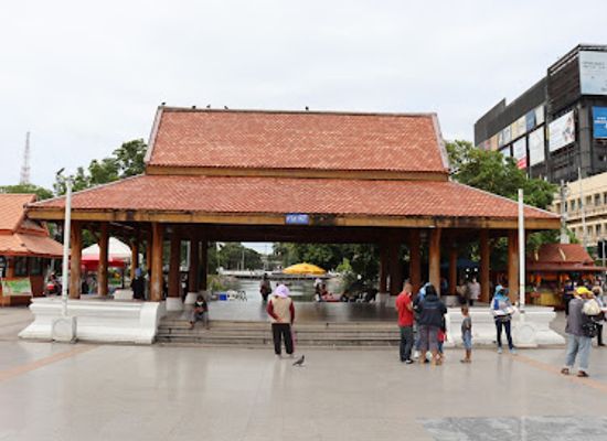 thailand/khorat-plateau/shop/thao-suranari-ya-mo-monument