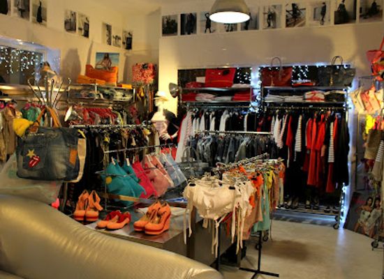 sint-maarten/lowlands/shop/swing-barth