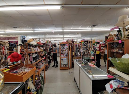 texas/mcallen/shop/new-again-antiques-mall