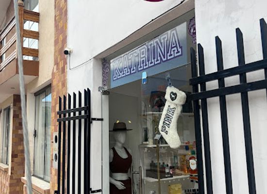 bolivia/sucre/shop/katrina-shop