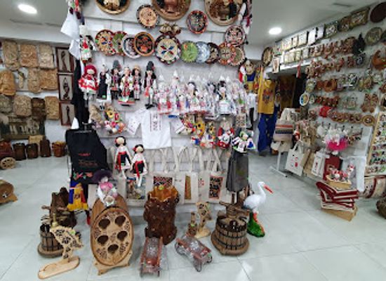 moldova/guranda-mountain/shop/souvenirs-folk-art