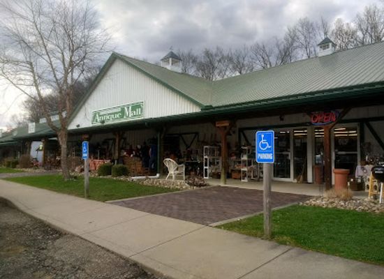 ohio/hocking-hills/shop/spring-street-antique-mall