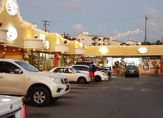barbados/saint-peter/shop/quayside-centre-shopping-plaza