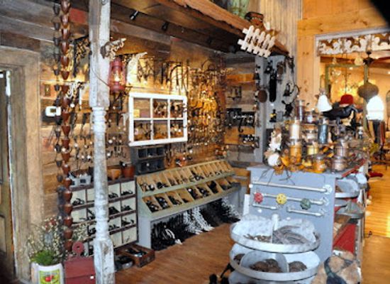 canada/northern-ontario/shop/the-old-tin-shed