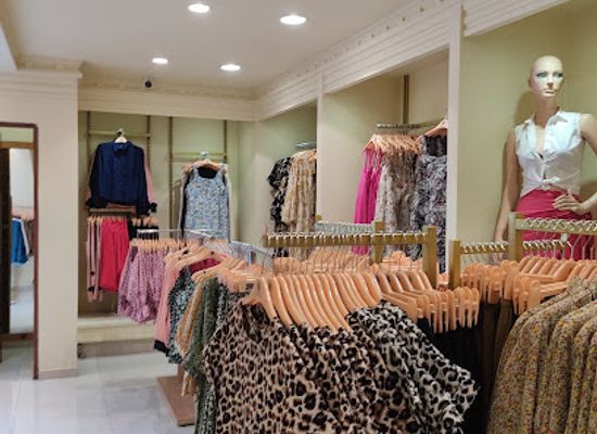 sri-lanka/adam-s-peak/shop/upul-s-international