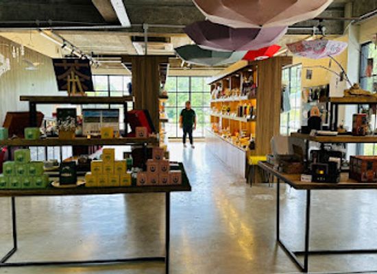 brunei/kampong-ayer/shop/berrywan-store