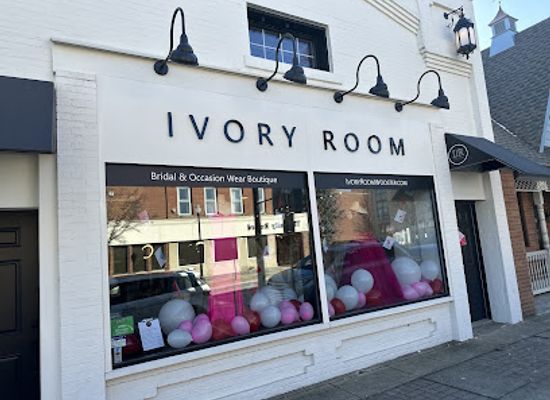 ohio/wooster/shop/ivory-room