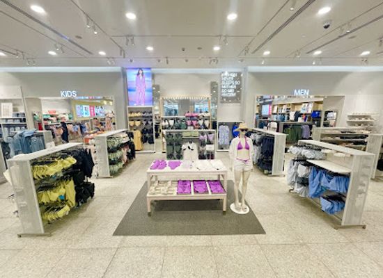 united-arab-emirates/yas-island/shop/h-m
