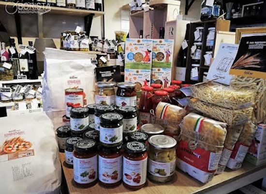 hungary/western-transdanubia/shop/borista-kostolomuhely-es-delikat