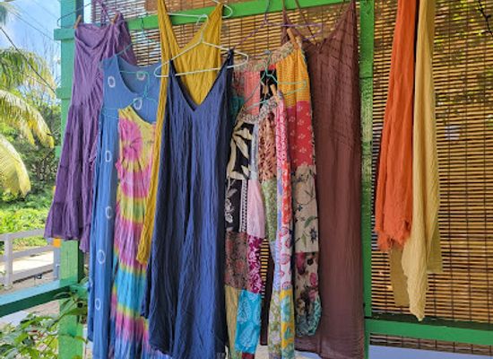 belize/placencia/shop/denyse-original-giftshop
