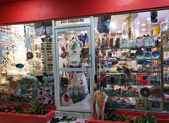 maldives/maafushi-island/shop/easy-souvenirs