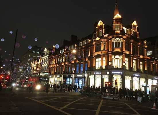 united-kingdom/london/shop/oxford-street-gift-shop