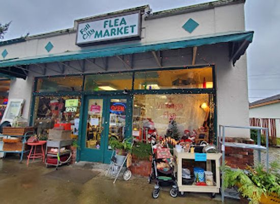 washington/mount-baker-snoqualmie-national-forest/shop/the-vintage-flea