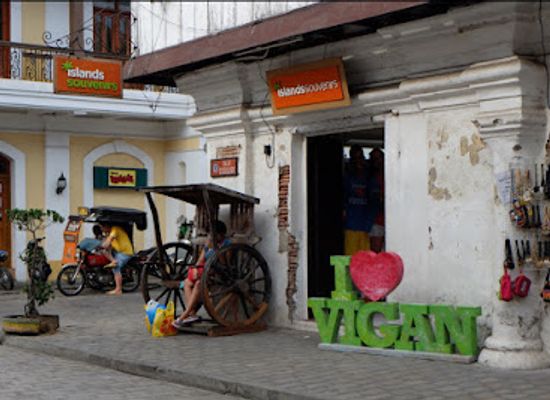 philippines/ilocos-norte/vigan-city/shop/island-souvenirs