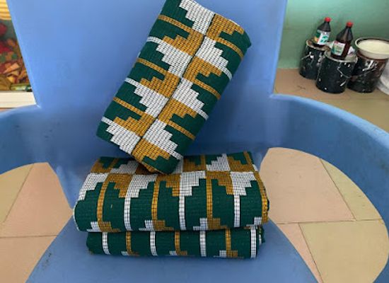 ghana/akyem/shop/half-moon-kente-store
