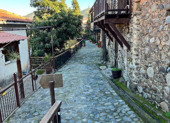 cyprus/kakopetria-village/shop/the-old-kakopetria-south-entrance