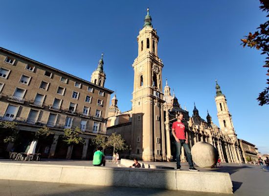 spain/zaragoza/shop/plaza-del-pilar