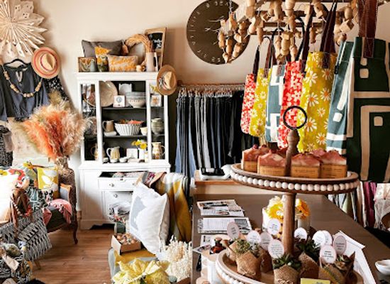 minnesota/southwestern-minnesota/shop/la-vie-est-belle