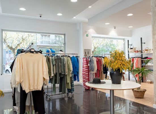 spain/pamplona/shop/bes