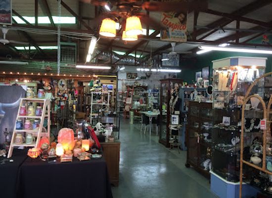 texas/irving/shop/ashphill-gift-emporium