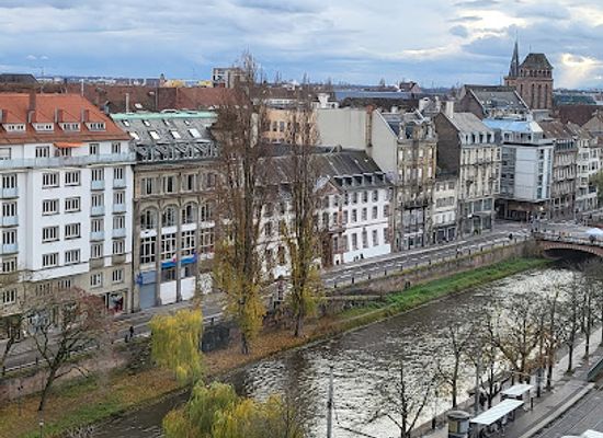 france/strasbourg/european-quarter/shop/place-des-halles