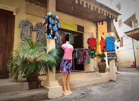 tanzania/stone-town/forodhani-gardens/shop/fadhili-original