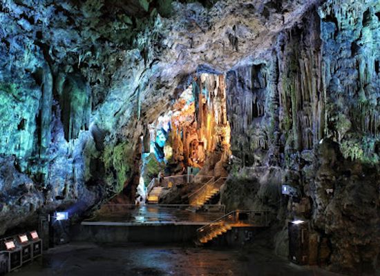 gibraltar/st-michael-s-cave/shop/saint-michael-s-cave