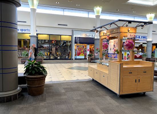virginia/virginia-beach/town-center/shop/pembroke-square