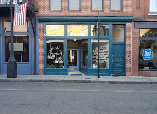 tennessee/knoxville/downtown-knoxville/shop/bethie-lous-fabulous-gift-store