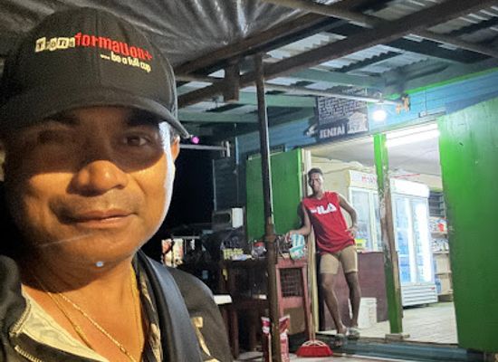 tuvalu/niulakita/shop/a-convenience-in-funafuti