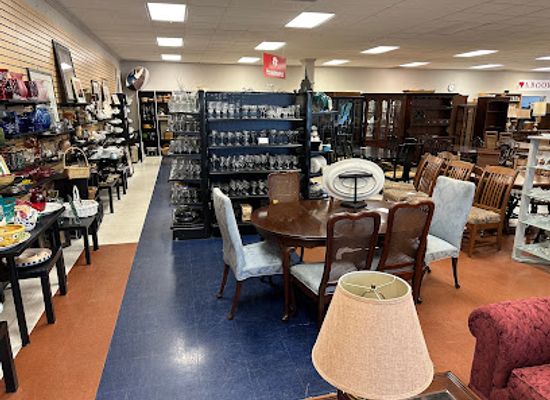 illinois/arlington-heights/shop/lucille-resale-reinvented