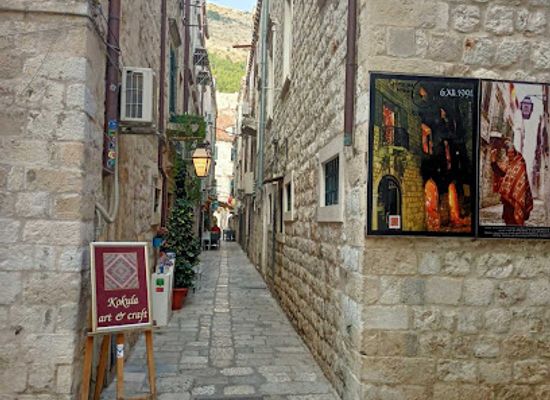 croatia/dubrovnik/ploce/shop/kokula-art-craft-shop
