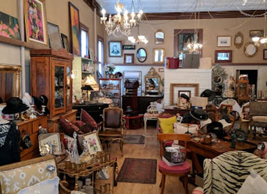 north-dakota/drift-prairie/shop/reed-taylor-antiques