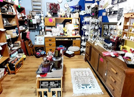 missouri/lebanon/shop/the-rusty-rooster-marketplace