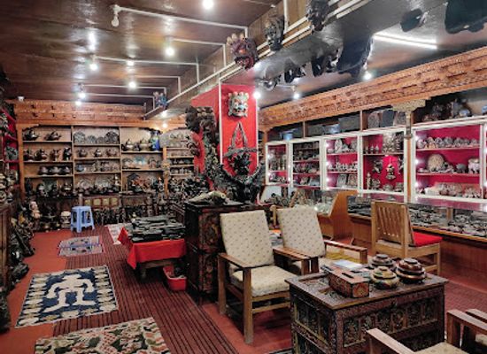 india/leh/shop/the-ladakh-art-palace