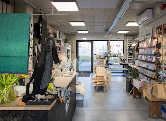 estonia/parnu-beach/shop/kolme-karu-kaubamaja-vaas-vaas