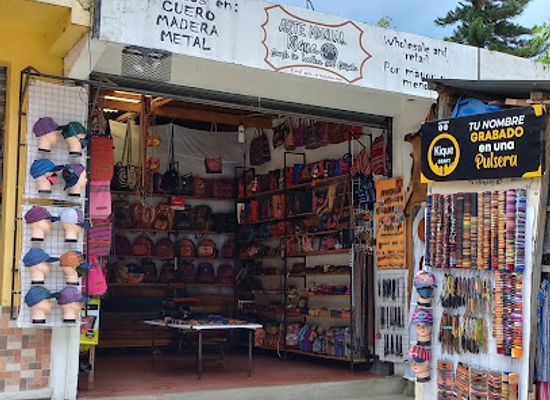 guatemala/panajachel/shop/kique-craft