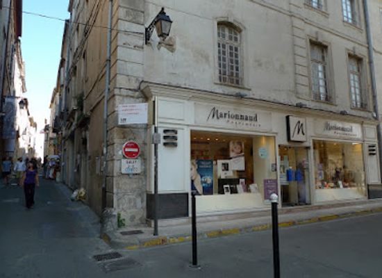 france/camargue/shop/marionnaud-parfumerie-institut