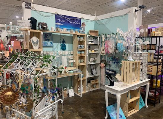 virginia/virginia-beach/shop/painted-tree-boutiques