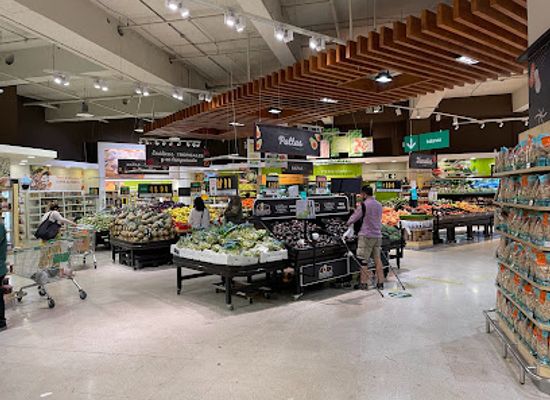 chile/central-valley/shop/mall-costanera-center